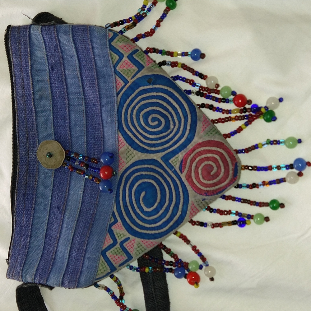 Retro cross body bag from the 90s - Picture 2 of 7